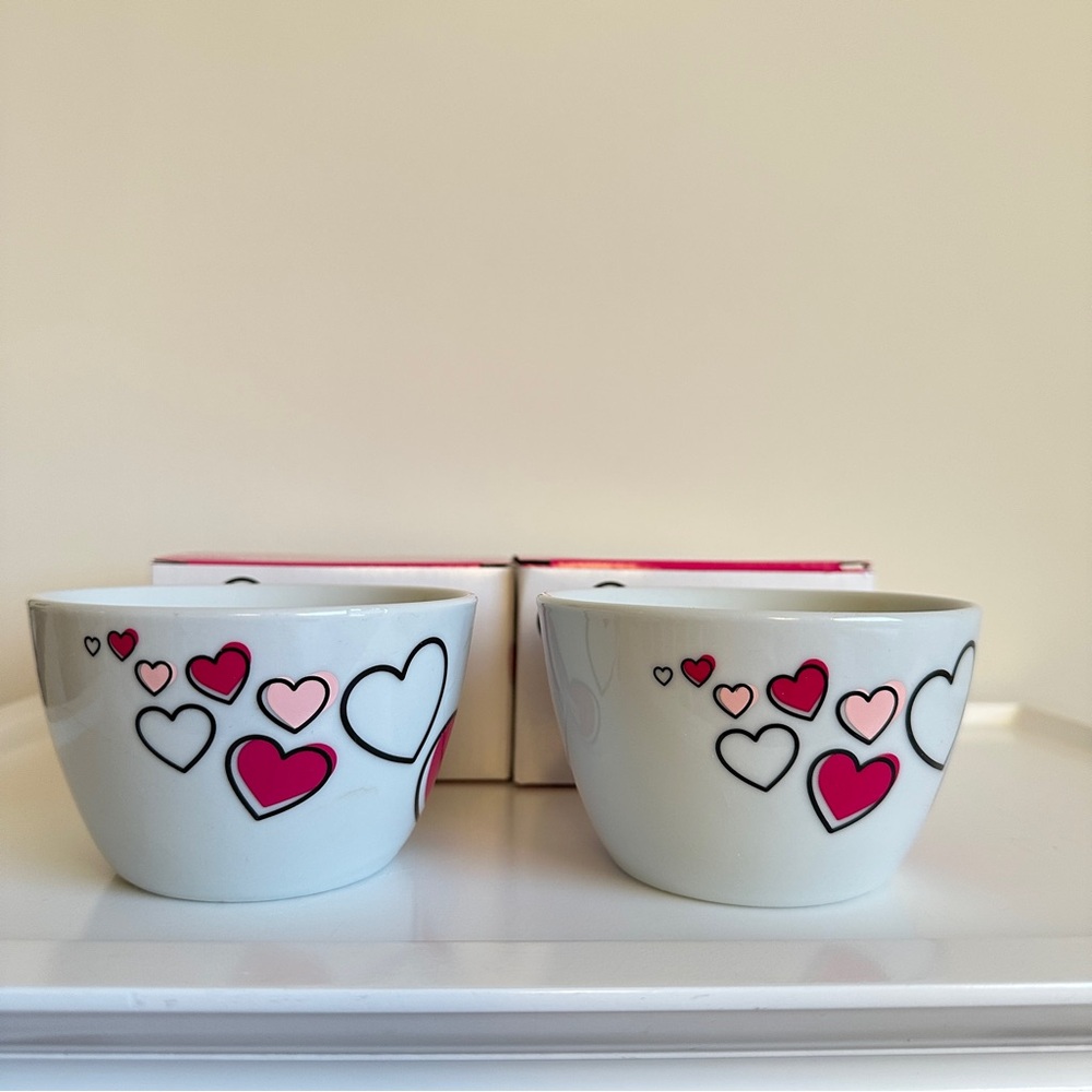 Heart Coffee Cups Set of Two Mugs T Mobile Tuesdays Valentines Limited Edition - Picture 3 of 9